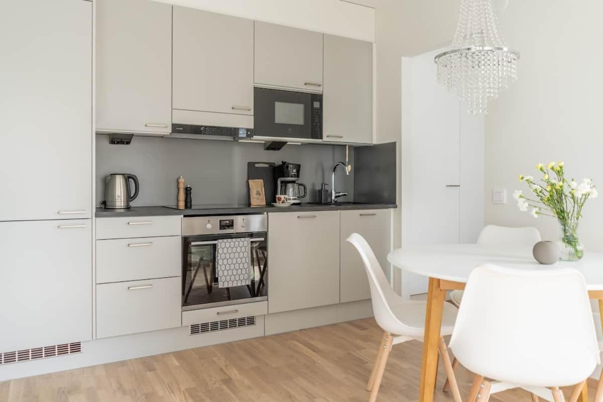 Cozy Apartment Right Next To Metro Station Espoo Luaran gambar